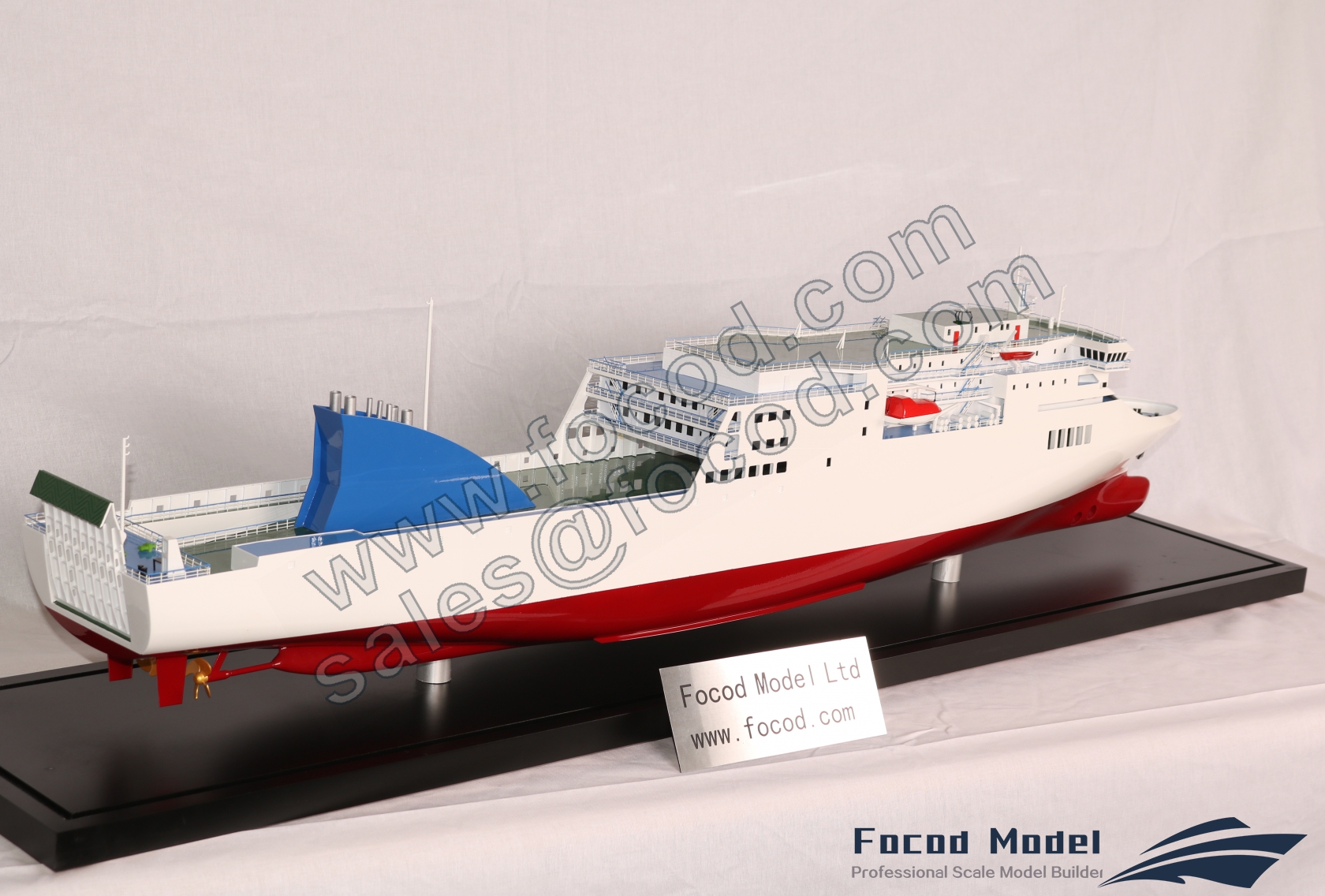 customized model of 186.5m RO-RO ship